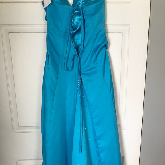 Prom dress - Picture 2 of 8